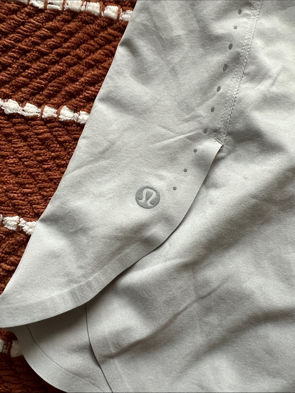 Lululemon Lightweight Stretch Run Tank - Picture 6 of 7